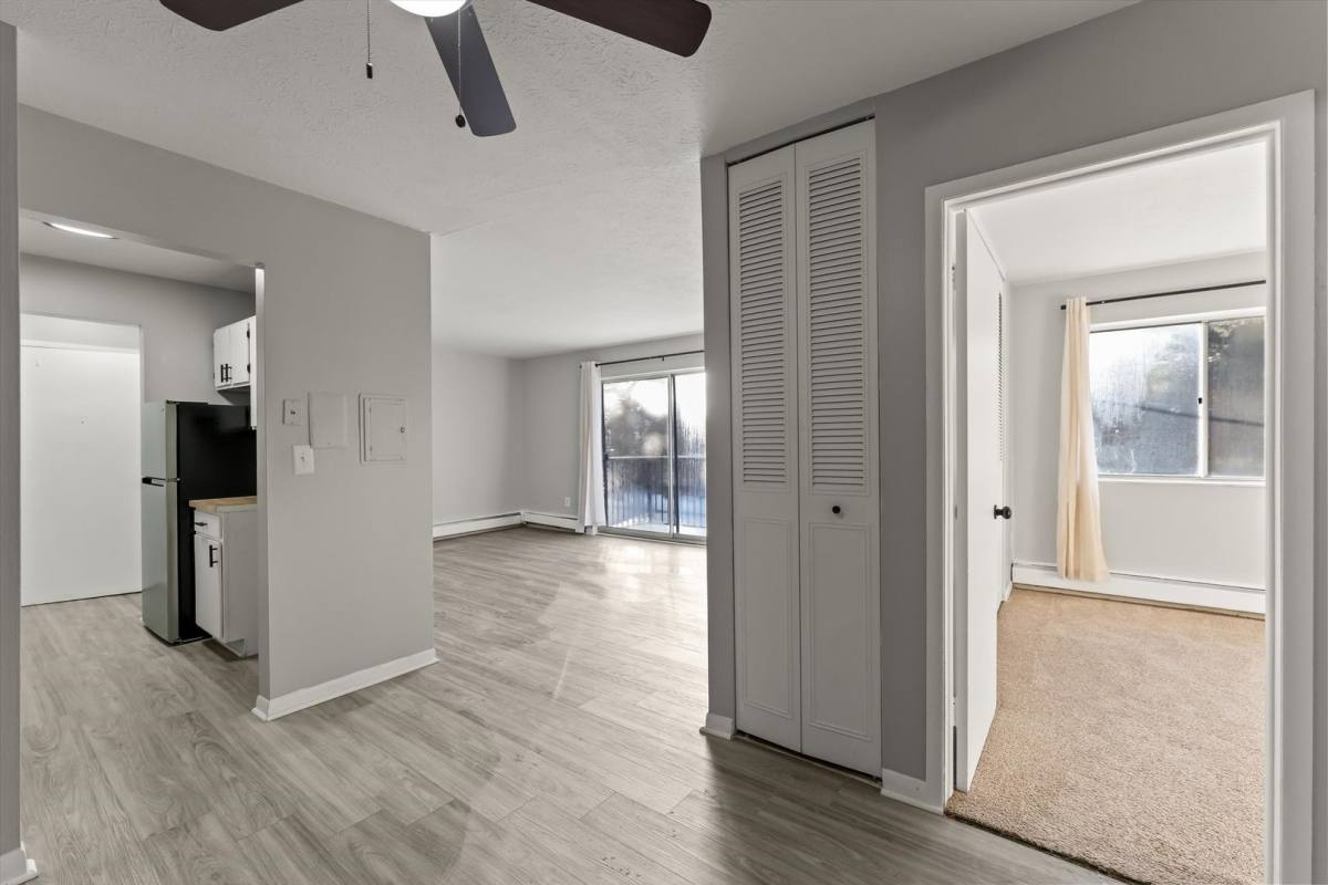 Apartment for rent at 29356 Dequindre Rd, Warren, MI 48092