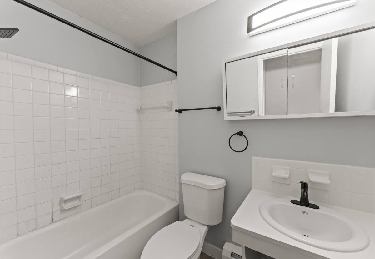 Apartment for rent at 29356 Dequindre Rd, Warren, MI 48092