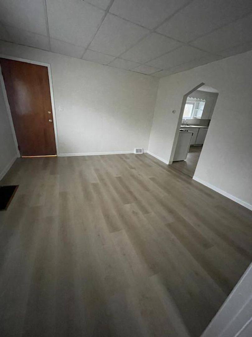 Apartment for rent at 231-33 Miles Ave, Syracuse, NY 13210