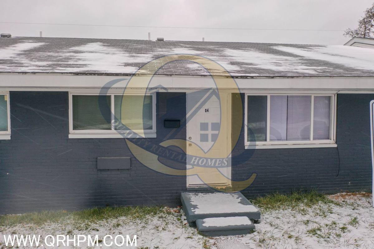 Apartment for rent at 3807 Lippincott Blvd, Flint, MI 48507