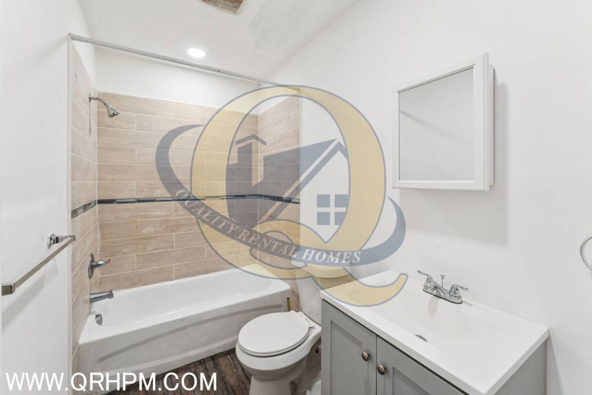 Apartment for rent at 3807 Lippincott Blvd, Flint, MI 48507