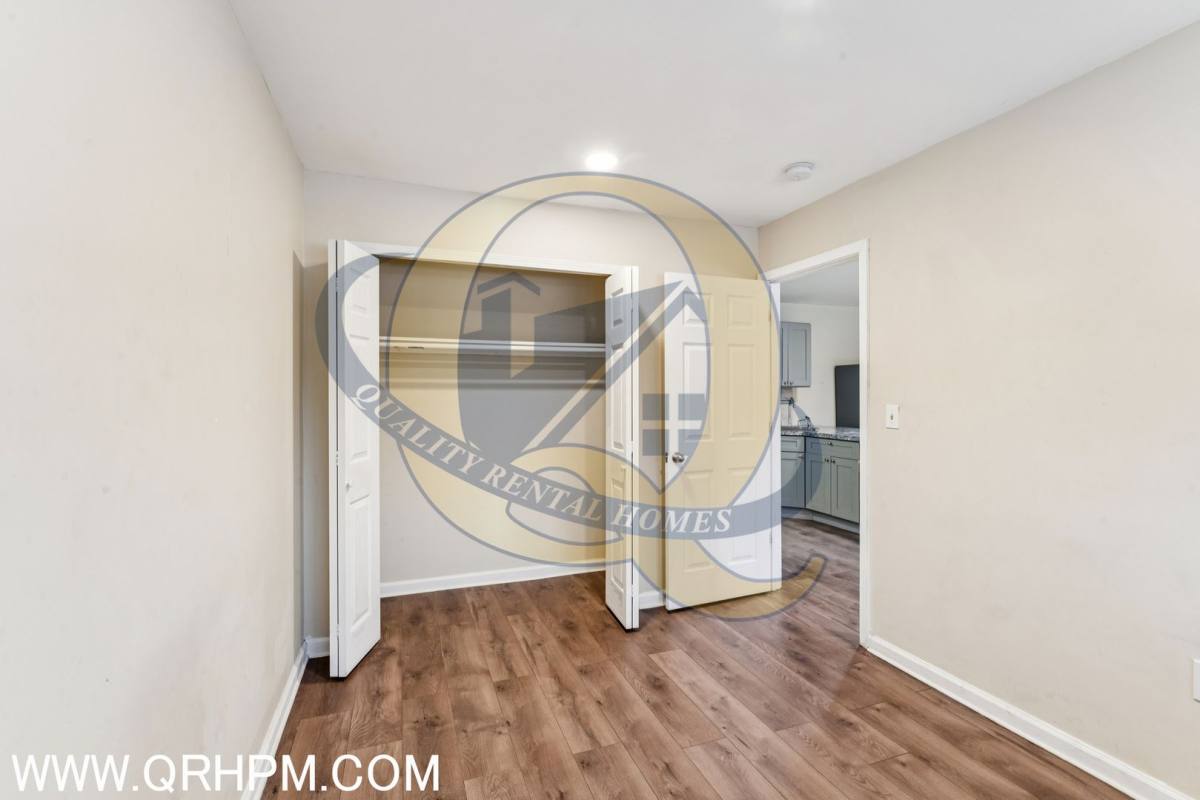 Apartment for rent at 3807 Lippincott Blvd, Flint, MI 48507