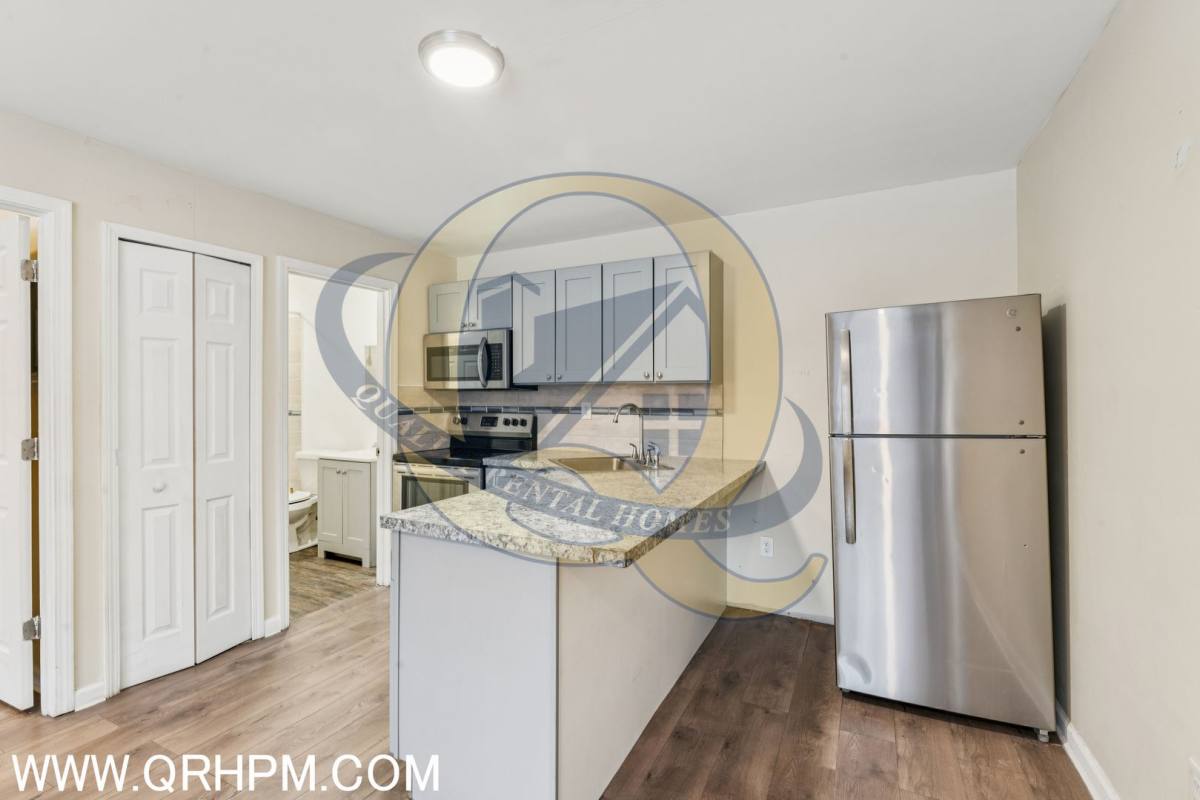 Apartment for rent at 3807 Lippincott Blvd, Flint, MI 48507
