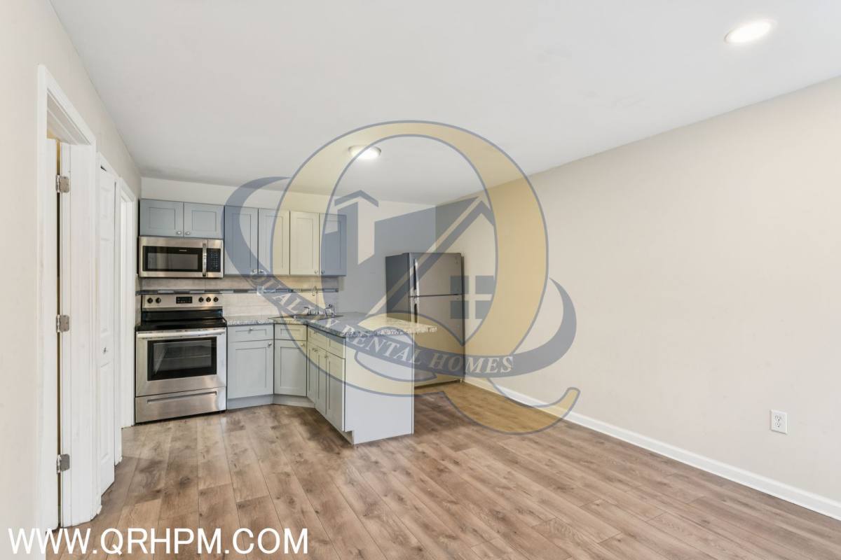 Apartment for rent at 3807 Lippincott Blvd, Flint, MI 48507