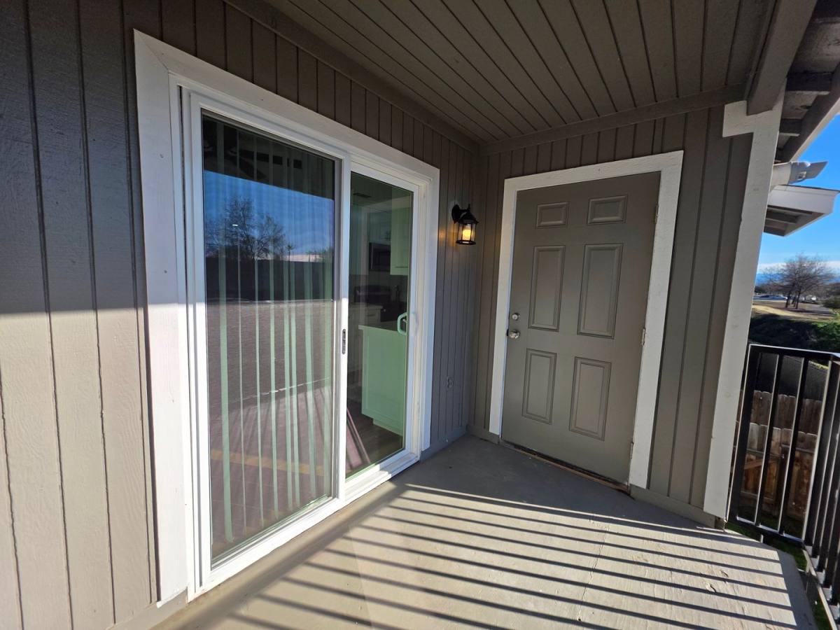 Apartment for rent at 3940 S Shady Court, Visalia, CA 93277