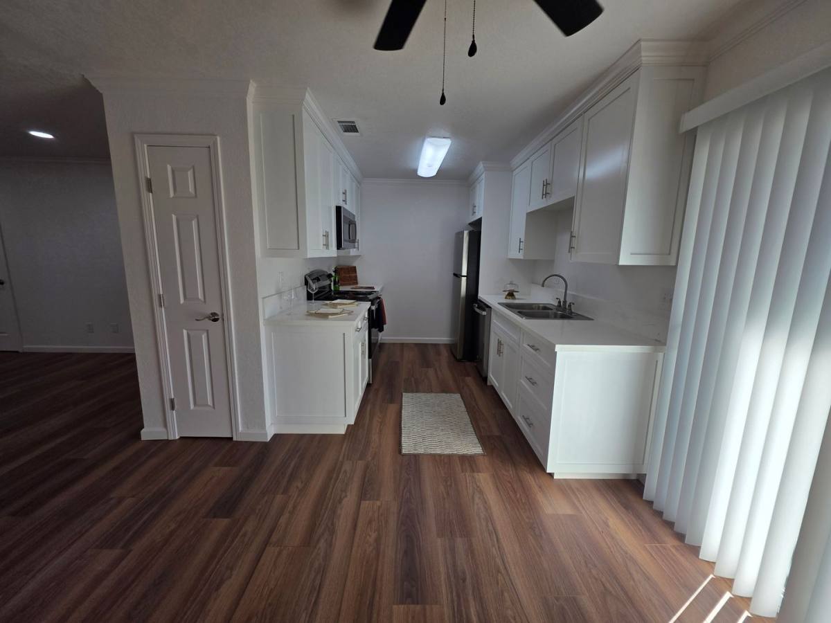 Apartment for rent at 3940 S Shady Court, Visalia, CA 93277