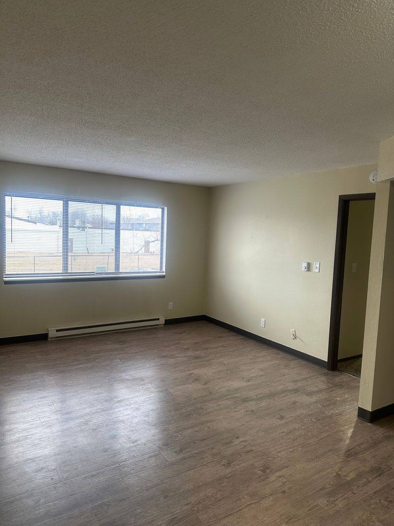 Apartment for rent at 1200 Meadowview Dr, Marion, IA 52302
