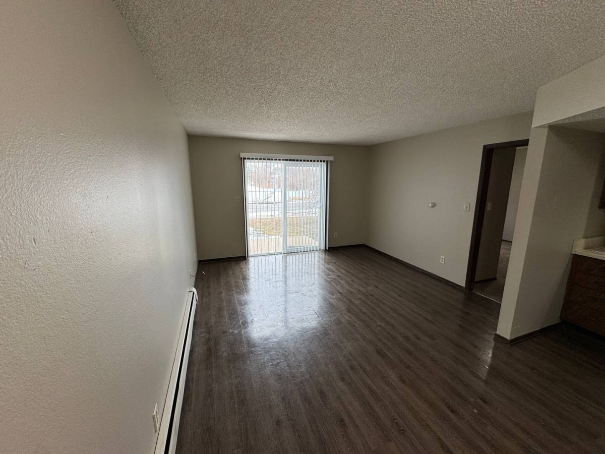 Apartment for rent at 1200 Meadowview Dr, Marion, IA 52302
