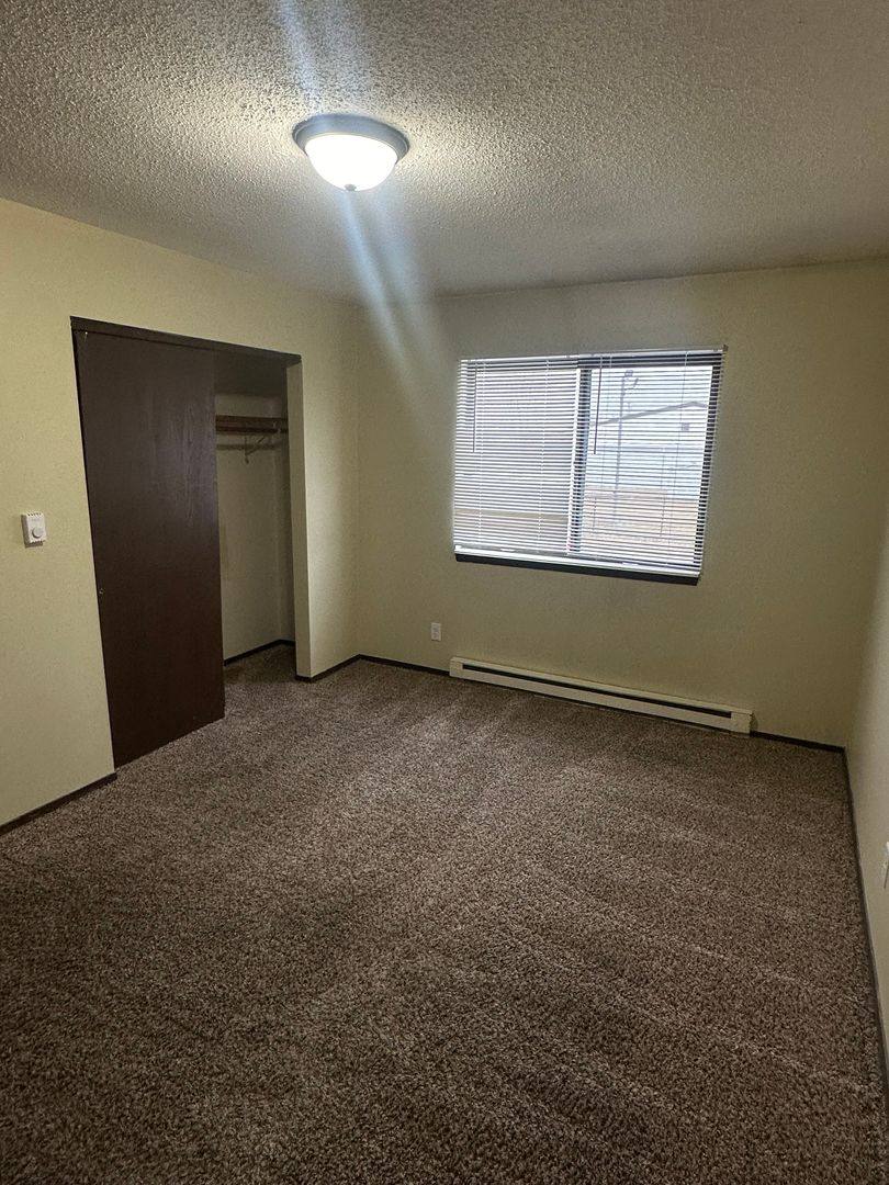 Apartment for rent at 1200 Meadowview Dr, Marion, IA 52302