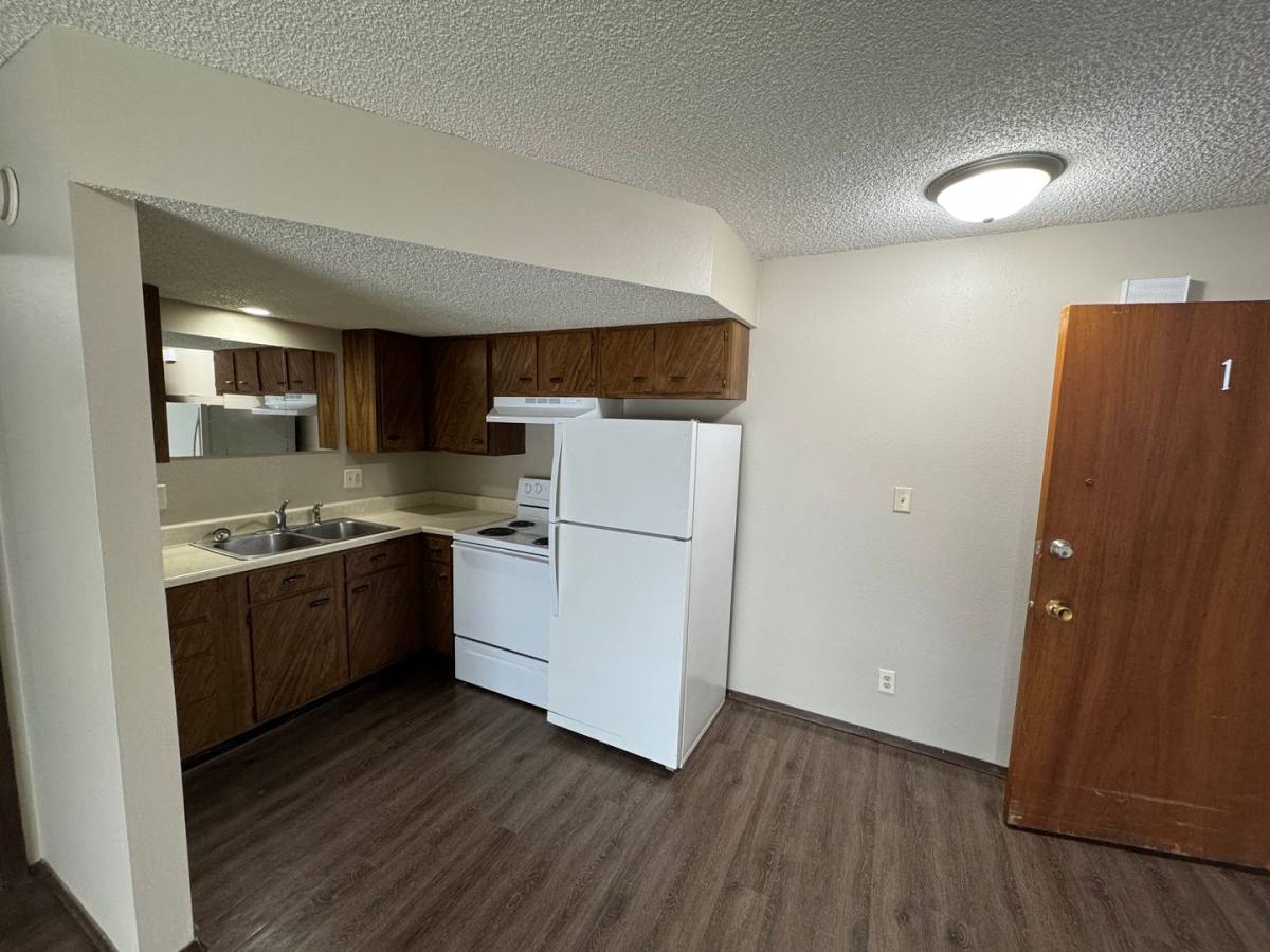 Apartment for rent at 1200 Meadowview Dr, Marion, IA 52302