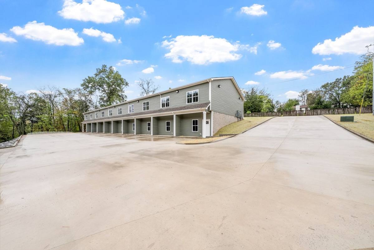 329 Cedar Court, Clarksville, TN 37042 - Townhouse for Rent - Image 10