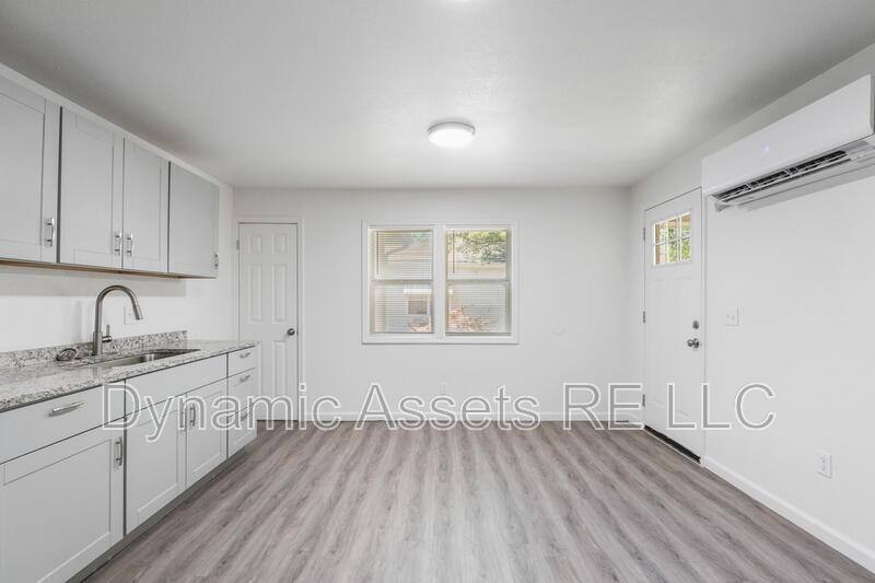Apartment for rent at 208 E Park #A, Pittsburg, KS 66762
