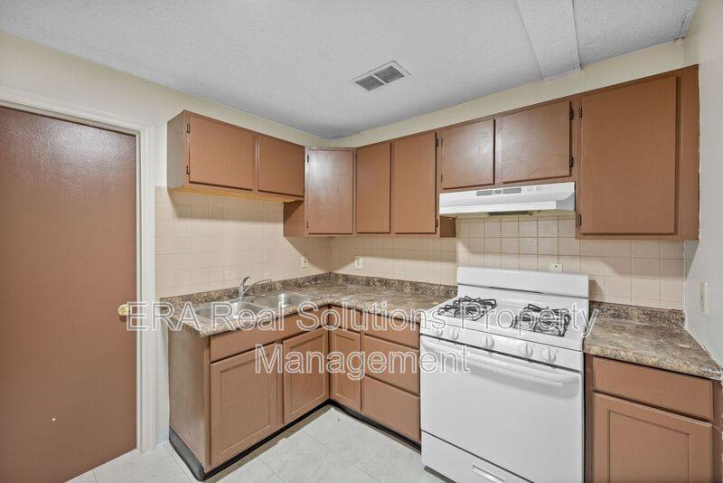 Apartment for rent at 7875 Reading Rd #14, Cincinnati, OH 45237