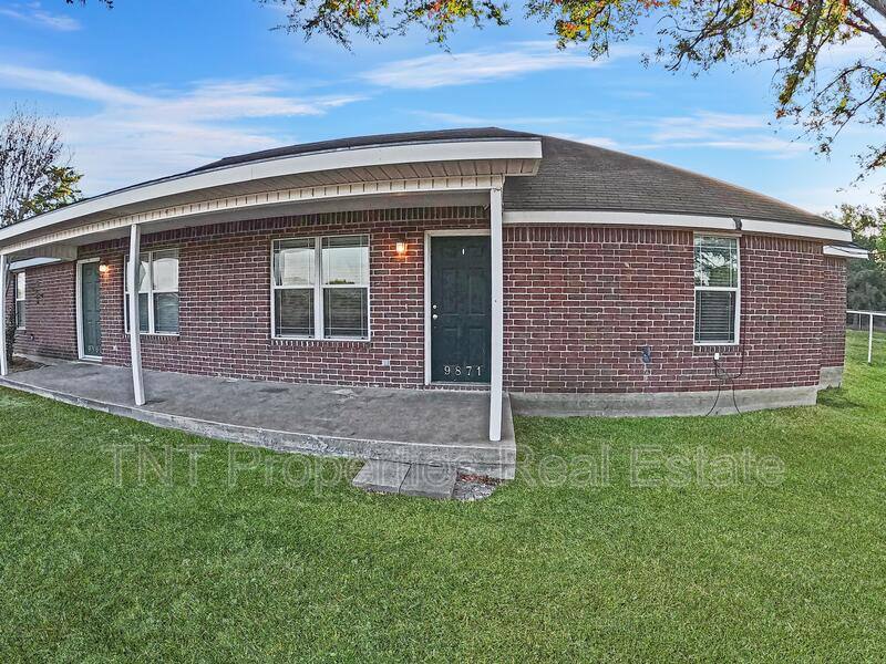 Apartment for rent at 9871 Risky's Ranch Dr, College Station, TX 77845