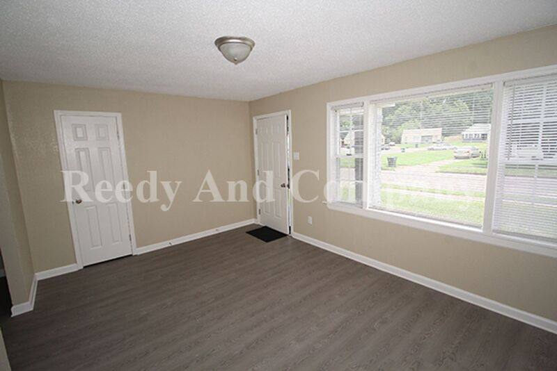 House for rent at 91 Eastview Dr, Memphis, TN 38111