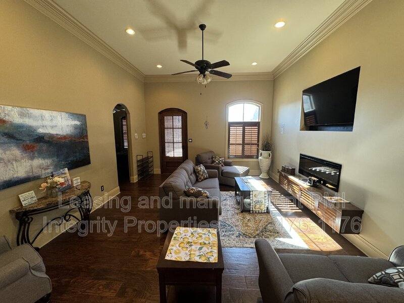 330 Dunvegan Court, Lafayette, LA 70503 - House for Rent - Image 4
