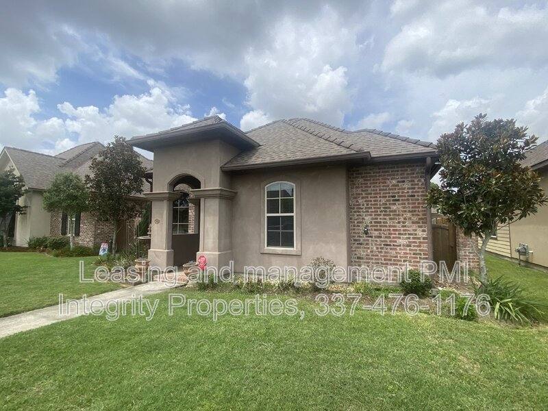330 Dunvegan Court, Lafayette, LA 70503 - House for Rent - Image 2