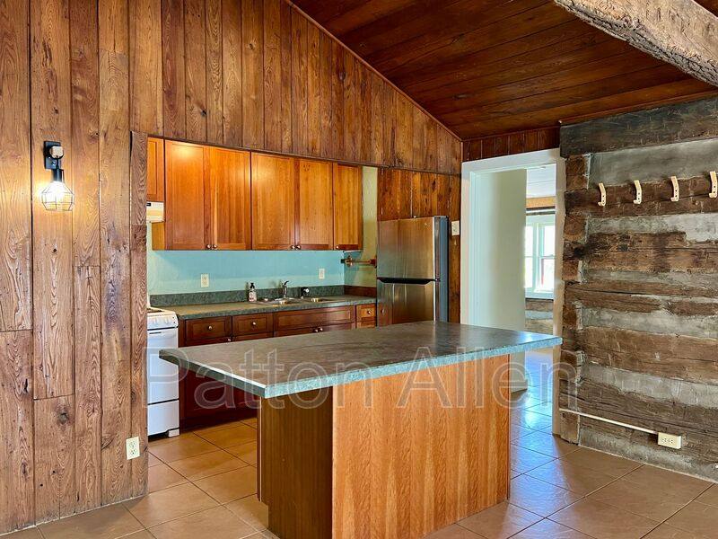 House for rent at 3 Wayside Rd, Asheville, NC 28805