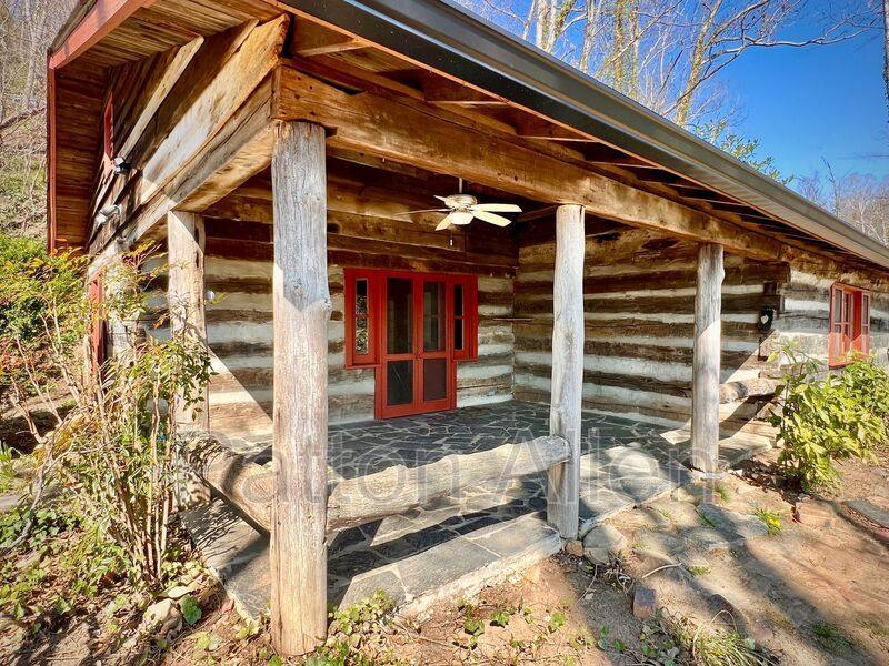 House for rent at 3 Wayside Rd, Asheville, NC 28805