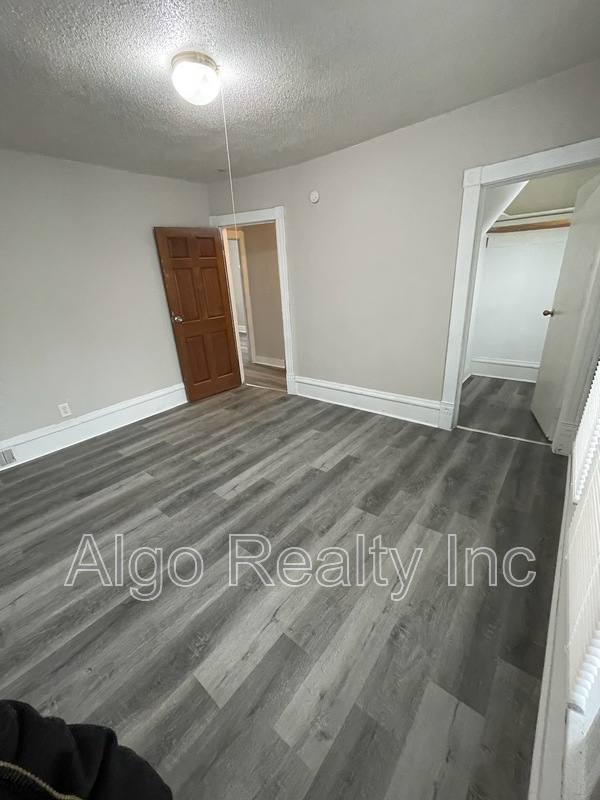House for rent at 2923 N Girard Ave, Minneapolis, MN 55411
