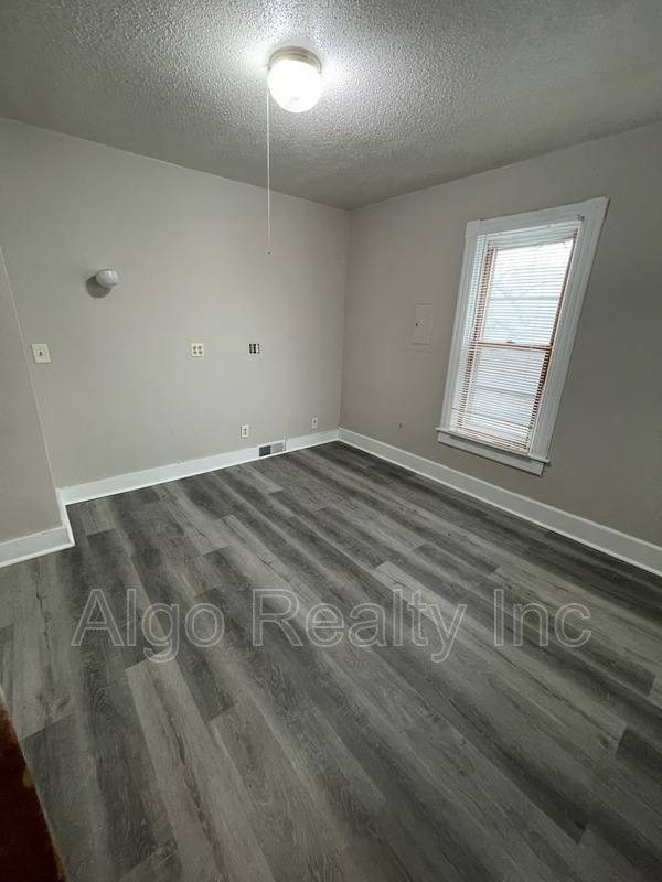 House for rent at 2923 N Girard Ave, Minneapolis, MN 55411