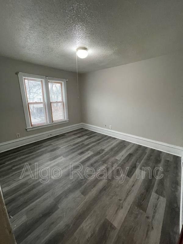 House for rent at 2923 N Girard Ave, Minneapolis, MN 55411