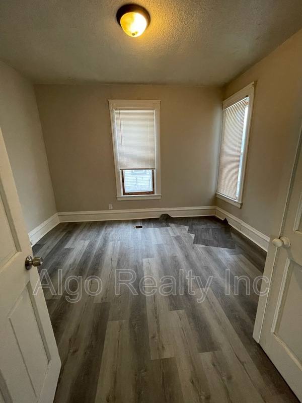 House for rent at 2923 N Girard Ave, Minneapolis, MN 55411
