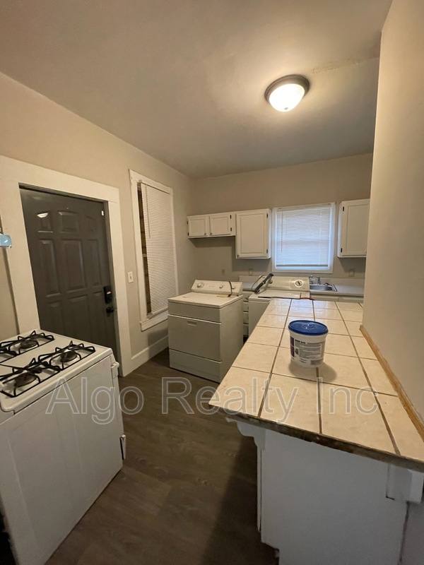 House for rent at 2923 N Girard Ave, Minneapolis, MN 55411