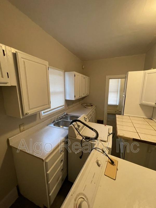 House for rent at 2923 N Girard Ave, Minneapolis, MN 55411