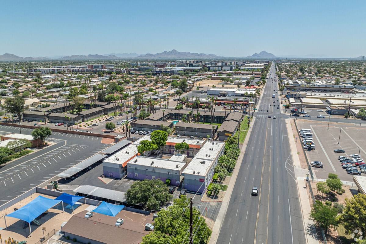Apartment for rent at 3734 W Camelback Rd, Phoenix, AZ 85019