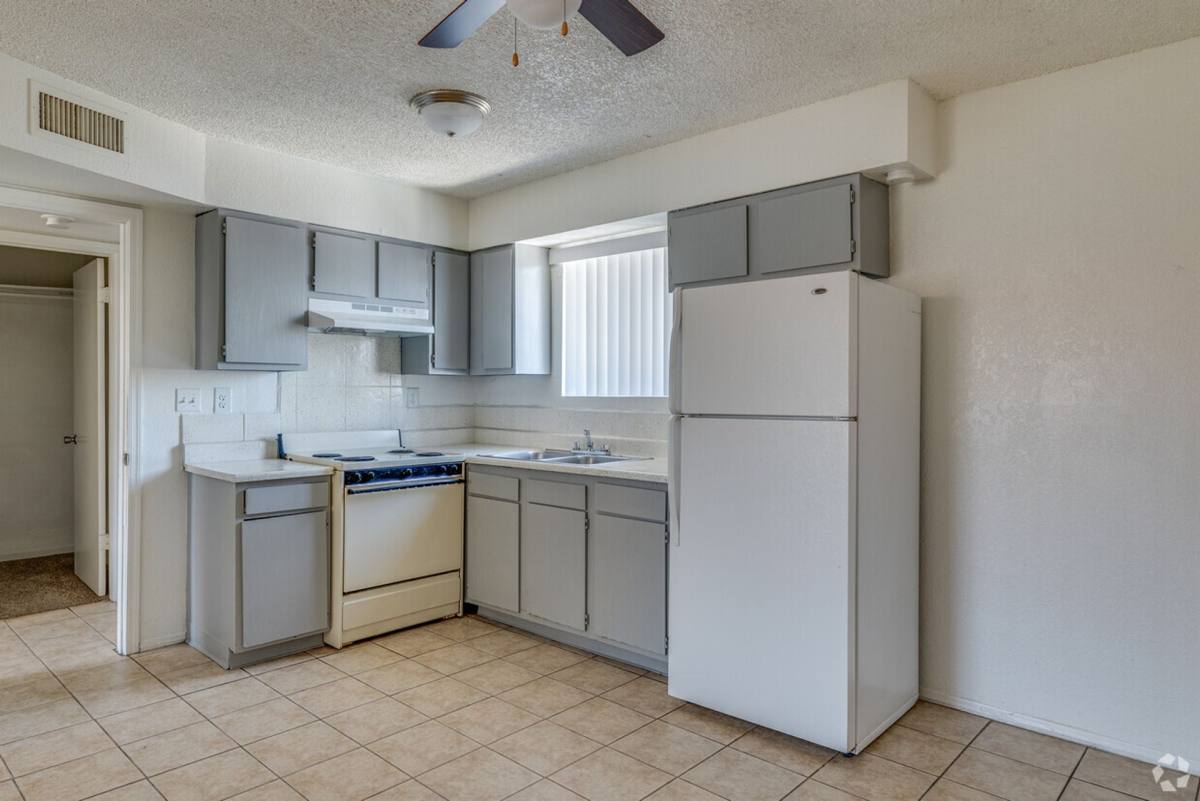 Apartment for rent at 3734 W Camelback Rd, Phoenix, AZ 85019