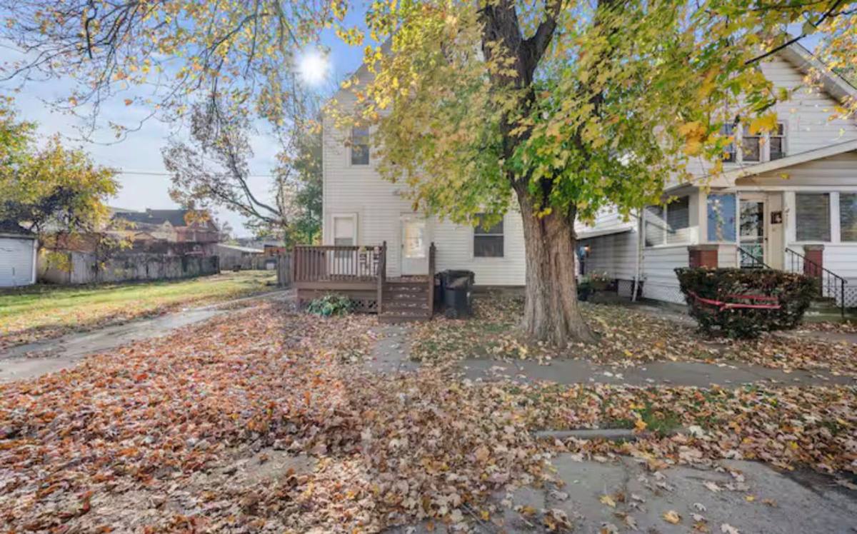 Apartment for rent at 9519 Preston Ave, Cleveland, OH 44102