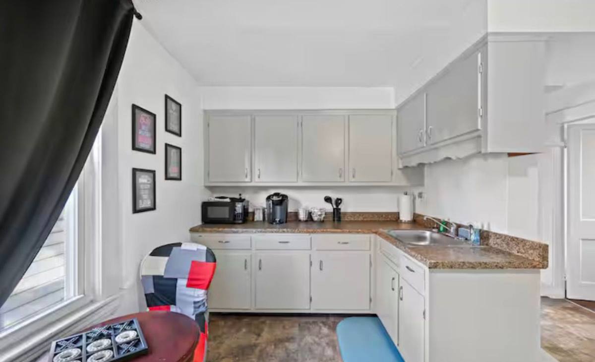 Apartment for rent at 9519 Preston Ave, Cleveland, OH 44102