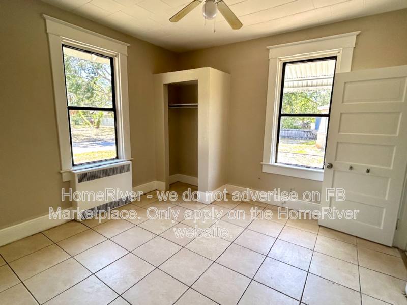 House for rent at 509 27th Ave S, Saint Petersburg, FL 33705