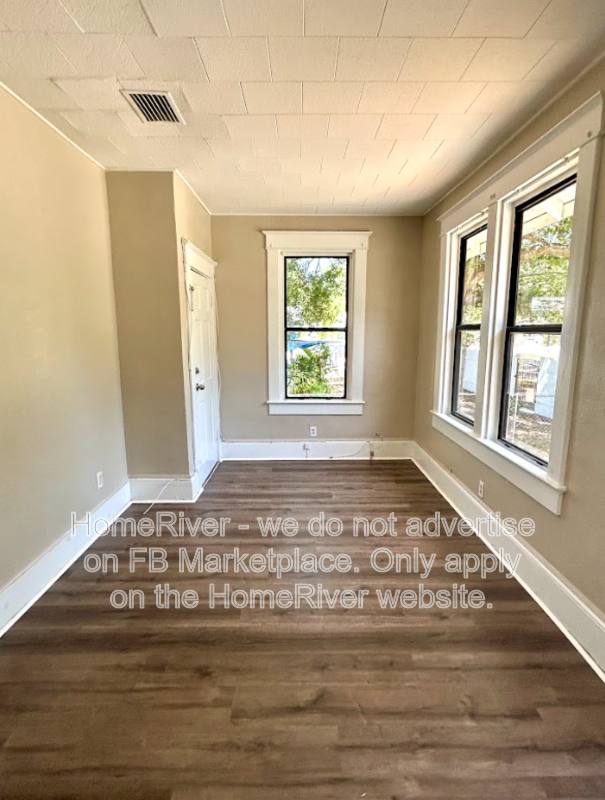 House for rent at 509 27th Ave S, Saint Petersburg, FL 33705