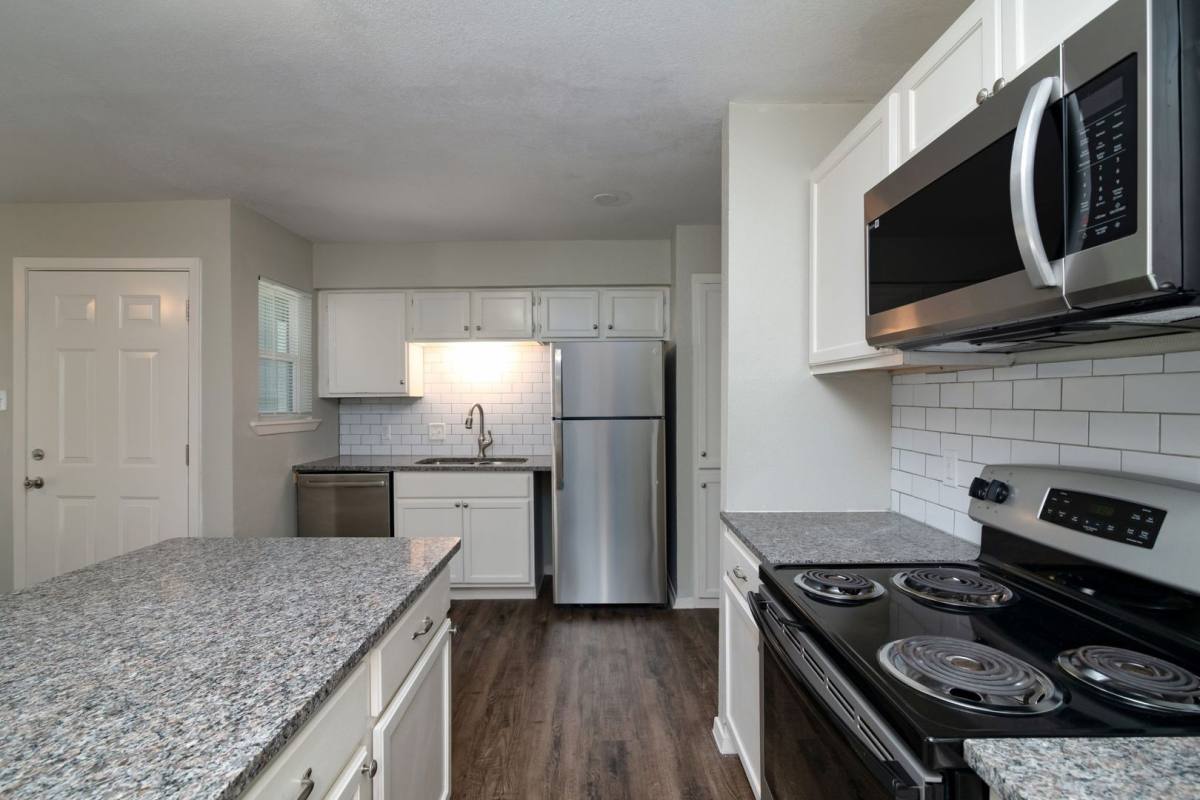 Apartment for rent at 8037 W Elizabeth Lane, Fort Worth, TX 76116