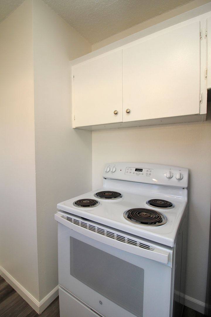 6213-6217 SE Fern Ave, Portland, OR 97206 - Apartment For Rent - Image 9