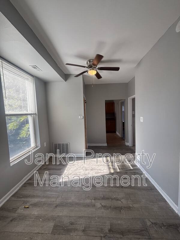 Apartment for rent at 7134 S Cornell Ave #2, Chicago, IL 60649