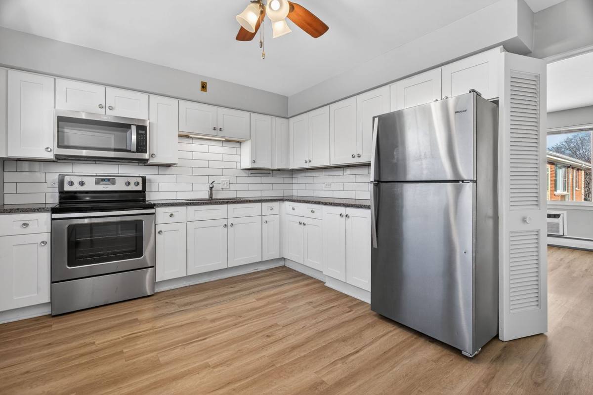 Apartment for rent at 34-46 S Kensington Ave, La Grange, IL 60525