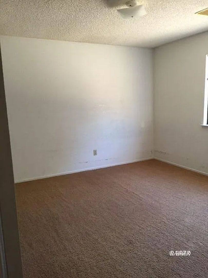 House for rent at 932 Kinnett Ave, Ridgecrest, CA 93555