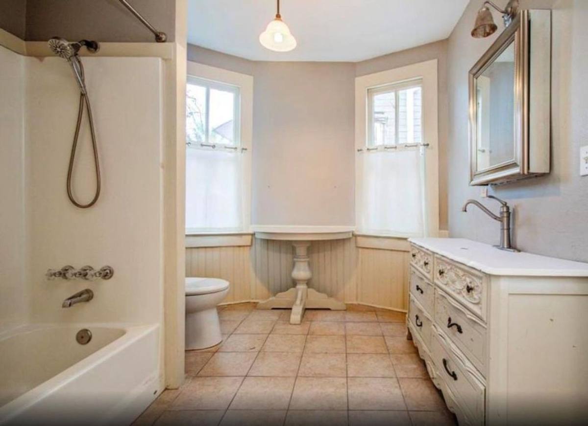 Townhouse for rent at 2814 Ave O 1 #2, Galveston, TX 77550