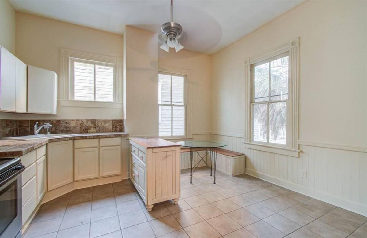 Townhouse for rent at 2814 Ave O 1 #2, Galveston, TX 77550