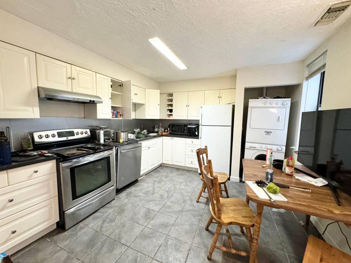 House for rent at 85 Gainsborough St #10, Boston, MA 02115