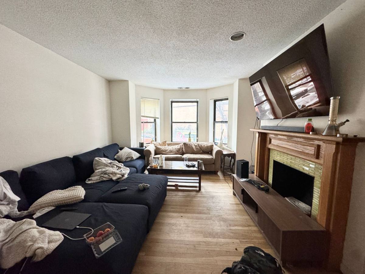 House for rent at 85 Gainsborough St #10, Boston, MA 02115