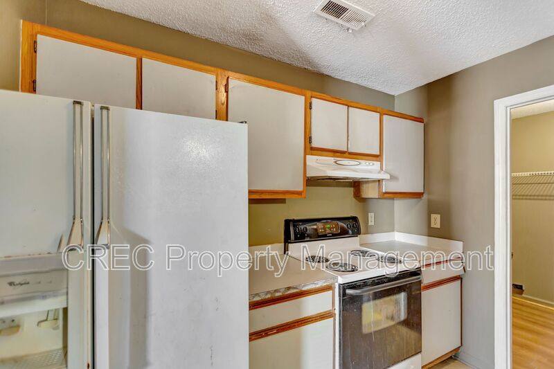 Townhouse for rent at 169 Pine Shadow Dr, Goose Creek, SC 29445