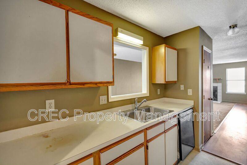 Townhouse for rent at 169 Pine Shadow Dr, Goose Creek, SC 29445
