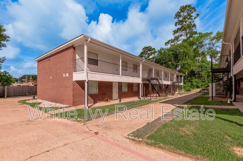 Apartment for rent at 600 Palm St #12, Huntsville, TX 77340