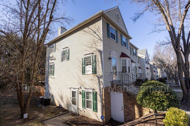 Condo for rent at 16326 Taconic Circle, Dumfries, VA 22025