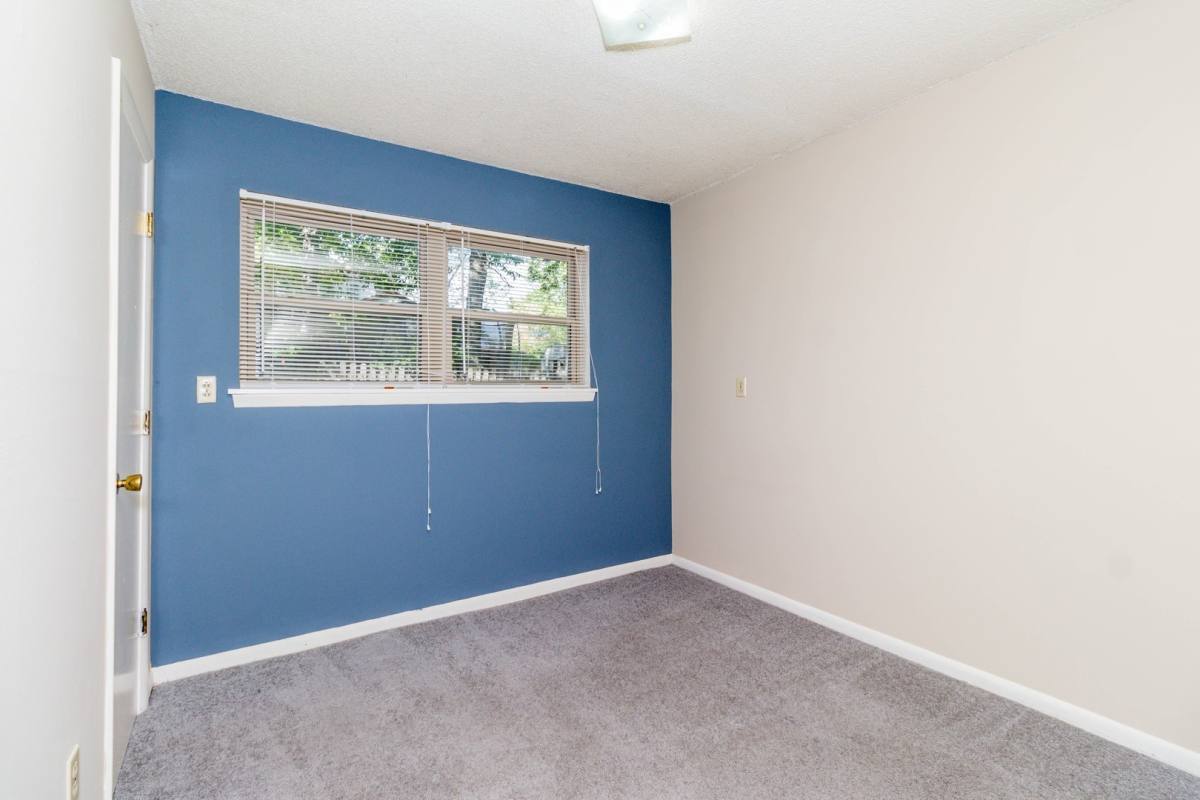 Apartment for rent at 402 Lawrence Place, Columbia, MO 65201