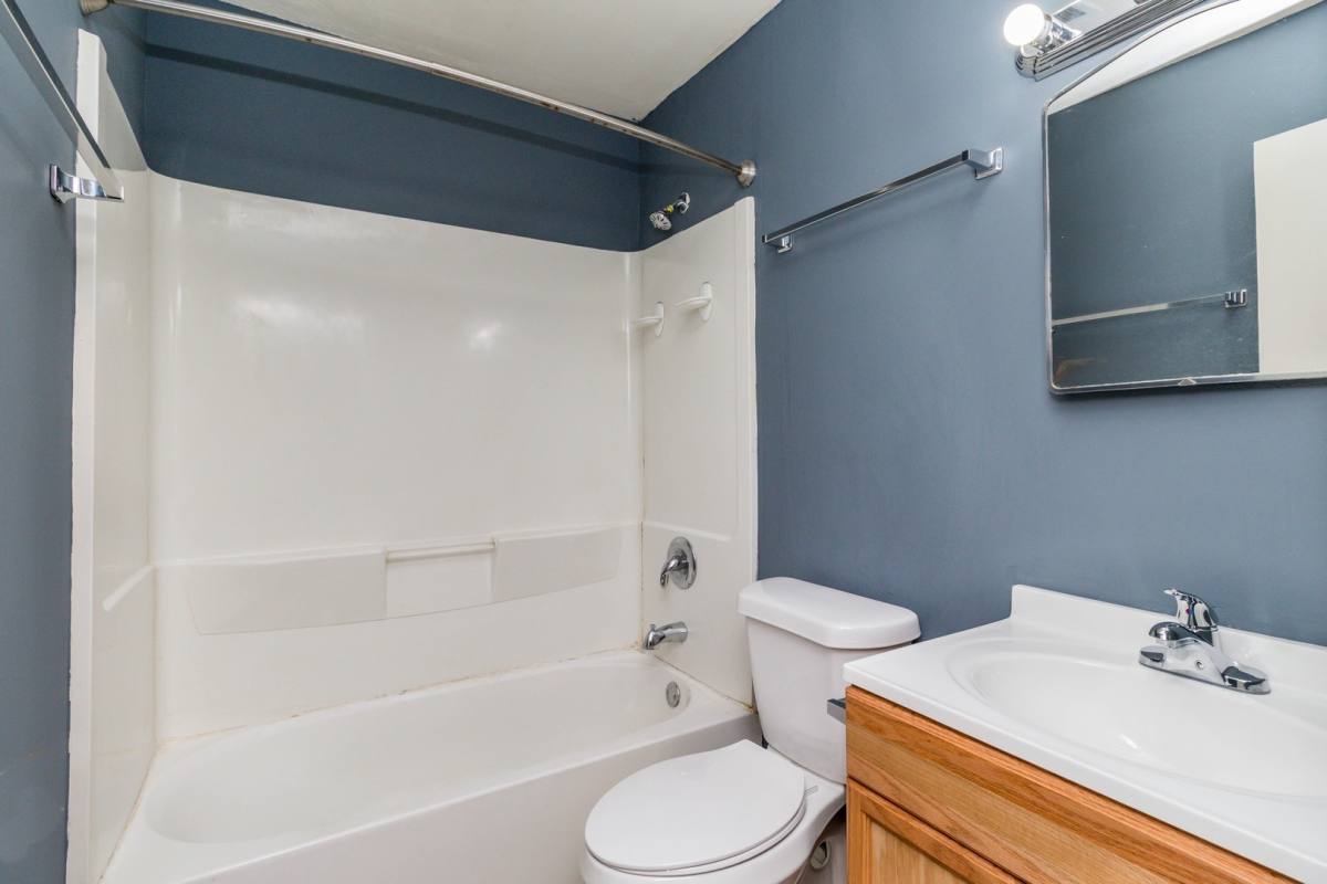 Apartment for rent at 402 Lawrence Place, Columbia, MO 65201